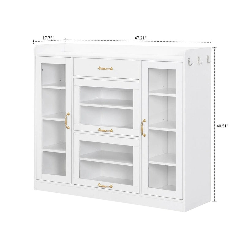 Eleganter Schuhschrank aus Holz mit goldenen Metallgriffen