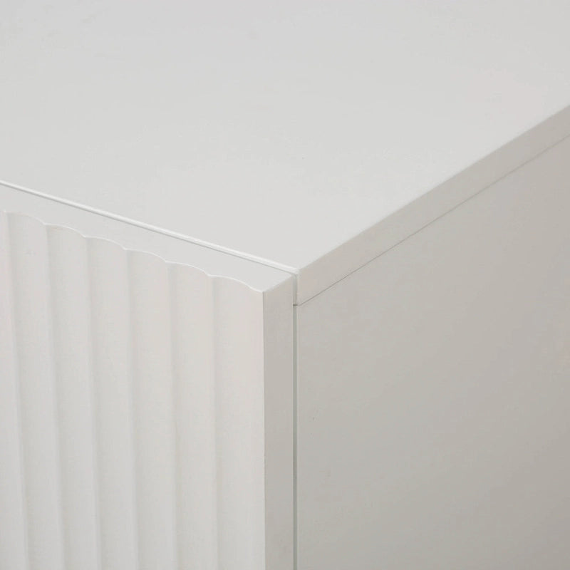 47 Wildeiche 3-türiges Sideboard